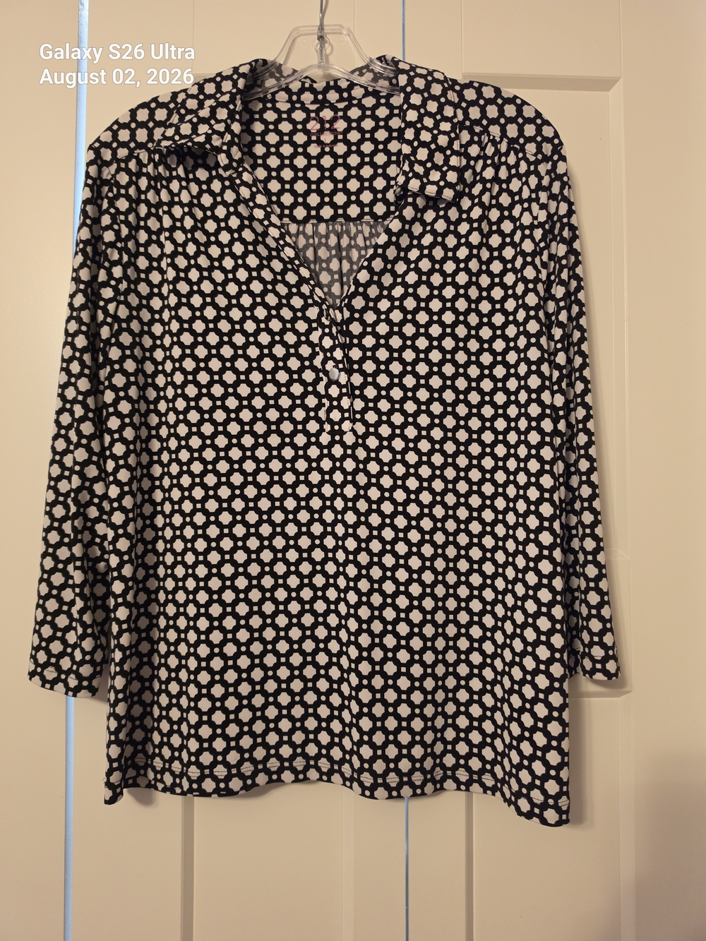 Black and White Geometric Print Women's Blouse